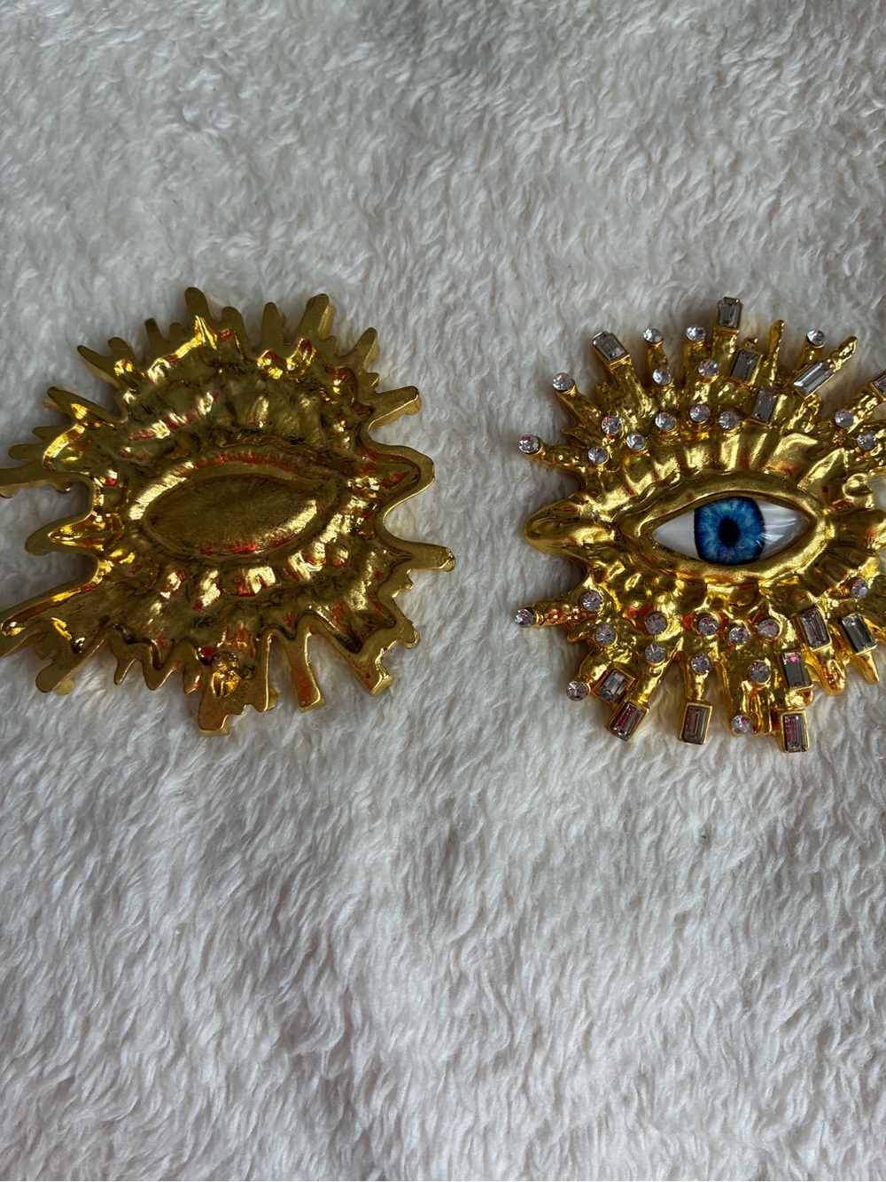 Gold Eye Statement Brooch - Women's Accessory and earrings